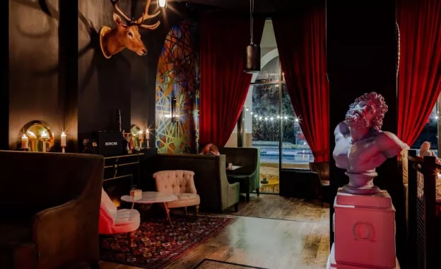 ​Центр паровых коктейлей "Hookah Place".