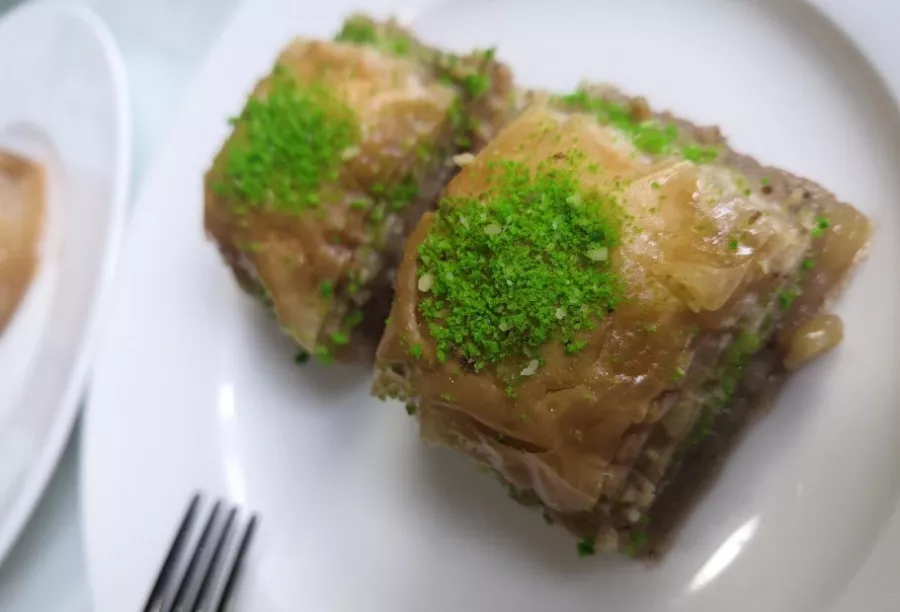 Кафе Провинция в Красной Поляне: Шашлычные, Еврейская кухня, Заказ навынос, Бизнес-ланч, Летняя терраса,