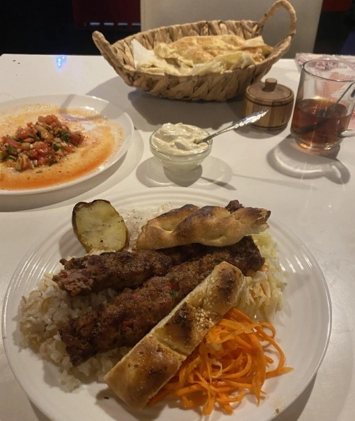 Кафе Провинция в Красной Поляне: Шашлычные, Еврейская кухня, Заказ навынос, Бизнес-ланч, Летняя терраса,