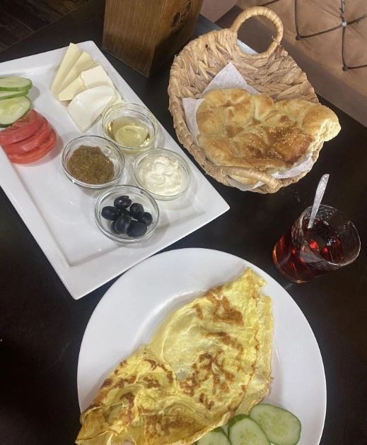 Кафе Провинция в Красной Поляне: Шашлычные, Еврейская кухня, Заказ навынос, Бизнес-ланч, Летняя терраса,