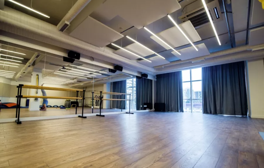 Фитнес-клуб The Residence Spa в Сочи: Танцевальные программы, Фитбол, Кроссфит, Йога, Боевые искусства, Пилатес, Стретчинг,