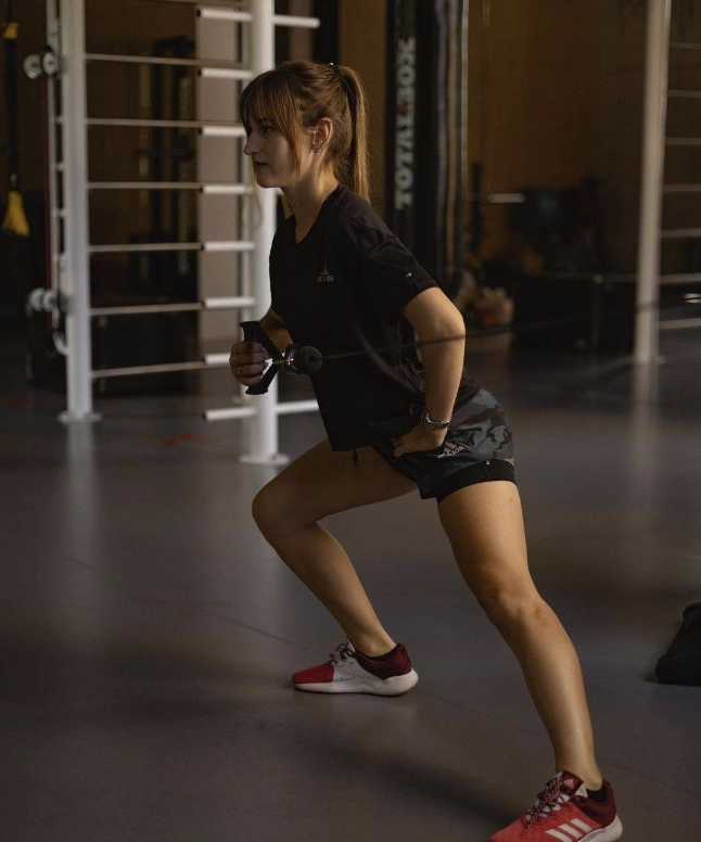 Фитнес-клуб Smart Trainer Studio в Сочи: Зумба, Йога, Развиваться, Фитнес, Кроссфит, Аэробика, Аквааэробика, Сайкл, Пилатес,