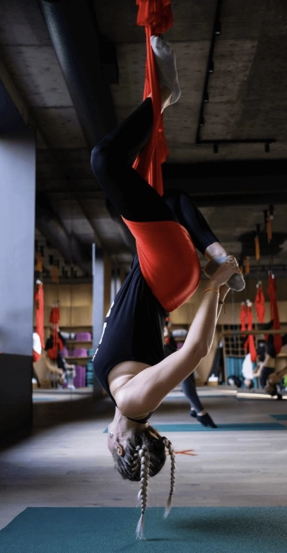 Фитнес-клуб Smart Trainer Studio в Сочи: Зумба, Йога, Развиваться, Фитнес, Кроссфит, Аэробика, Аквааэробика, Сайкл, Пилатес,