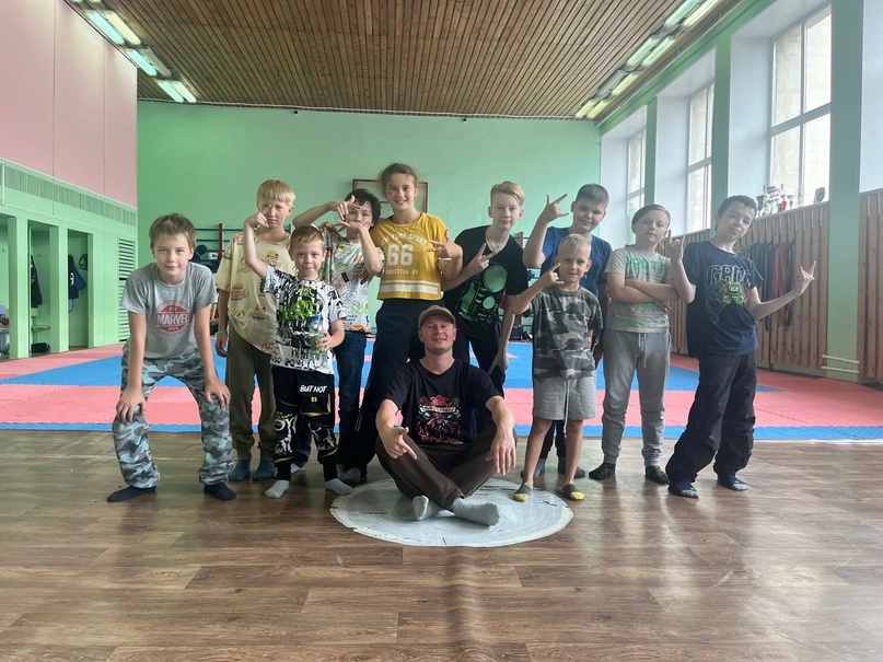 Школа танцев Jumping-Сrew в Смоленске: Танцы, Зал, Хореография, Растяжка, Хип-хоп, Школа,