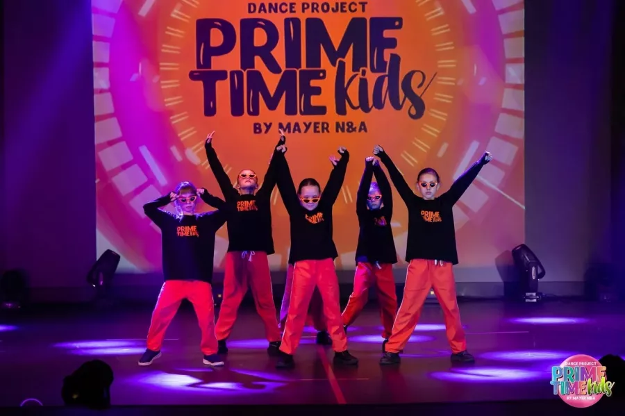 Шола танцев PrimeTimeKids в Смоленске: Танцы, Зал, Хореография, Школа танцев, Jazz-Funk, Растяжка,