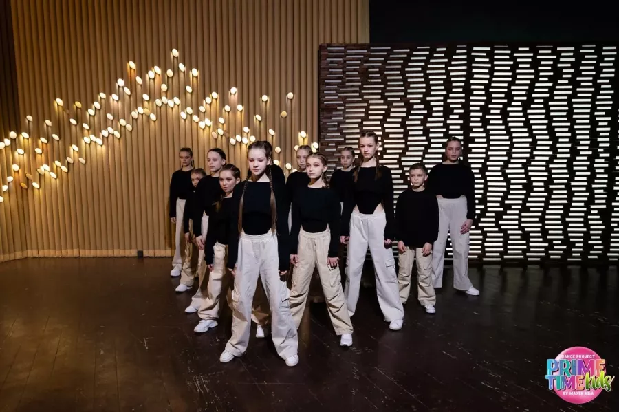 Шола танцев PrimeTimeKids в Смоленске: Танцы, Зал, Хореография, Школа танцев, Jazz-Funk, Растяжка,