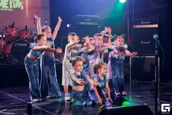 Шола танцев "PrimeTimeKids"