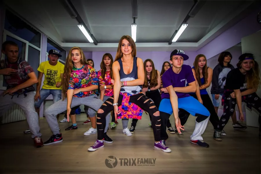 Школа танцев Trix Family в Москве: Танцы, Зал, Школа танцев, Хореография, Растяжка, Хип-хоп,