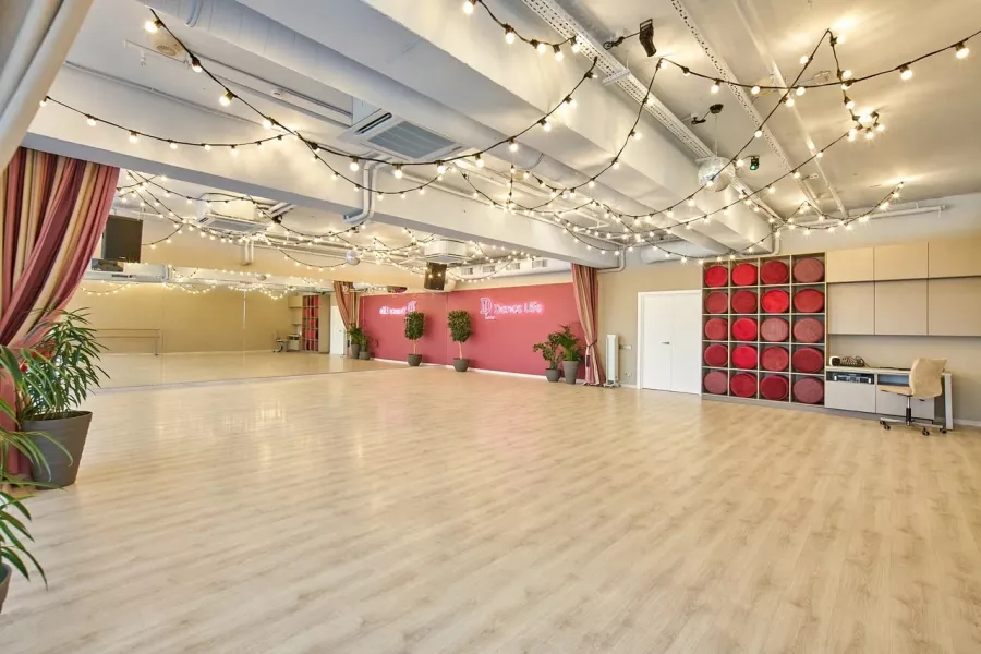 Школа танцев Dance Life в Перми: Танцы, Зал, Школа, Хореография, Растяжка, Бальные танцы,