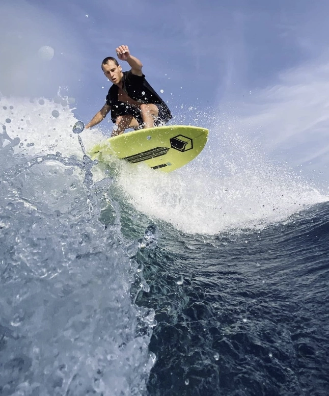 Школа вейк-серфинга Sochi Surf в Адлере: Развитие, Яхта, Сёрфинг,