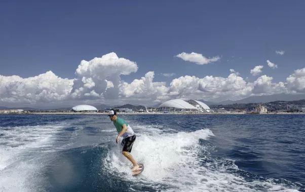 Школа вейк-серфинга "Sochi Surf"
