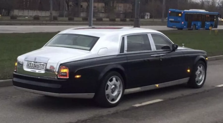 АРЕНДА АВТОМОБИЛЕЙ НА СВАДЬБУ в Москве: Автолюбителям, Прокат , Водитель , Бизнес класс , Для влюбленных, Аренда,