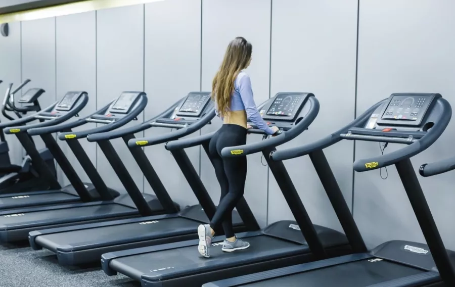 Фитнес-центр M-Gym в Сочи: Сайкл, Развиваться, Фитнес, Фитнес-бар, Кроссфит, Массаж, Йога, Аквааэробика, Стретчинг,