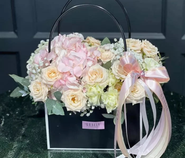 Салон цветов и подарков "La gracia"