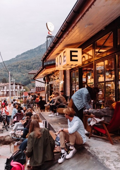 Кофейня The house of surf coffee в Красной Поляне: Бизнес-ланч, Заказ навынос, Пицца, Завтрак, Заказ столиков,
