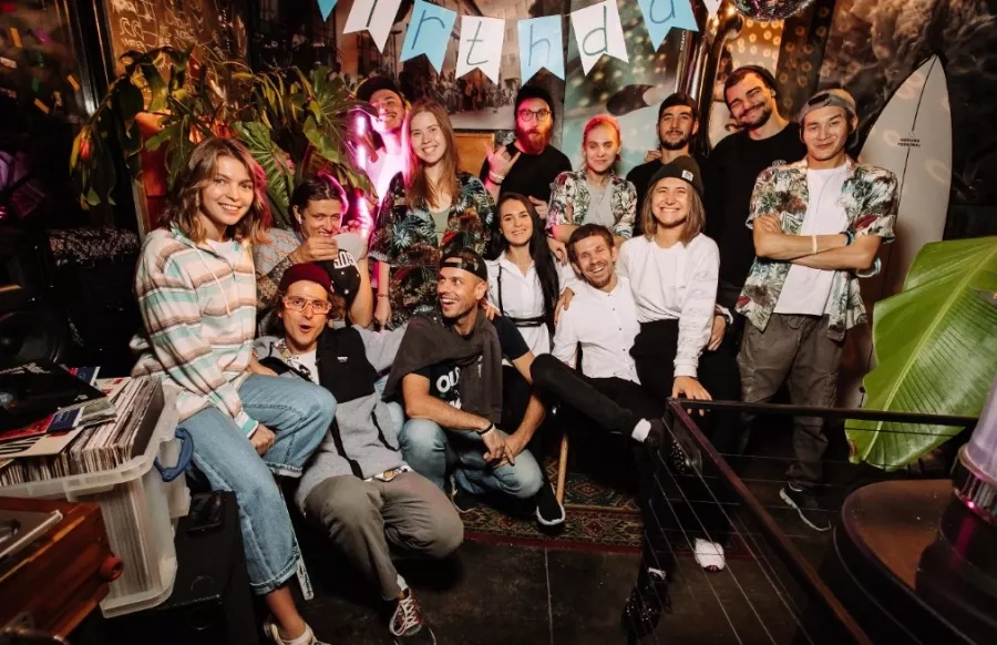 Кофейня The house of surf coffee в Красной Поляне: Бизнес-ланч, Заказ навынос, Пицца, Завтрак, Заказ столиков,