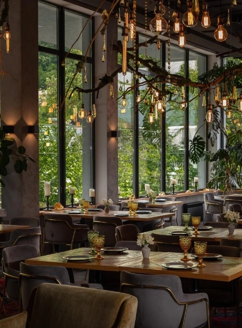 Ресторан Мёд kitchen&bar в Красной Поляне: Винный ресторан, Живая музыка, Авторская кухня, Заказ навынос, Завтрак,