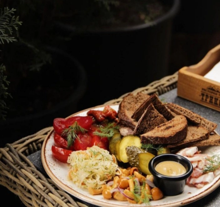 ​Ресторан "Трактир Трикони ".