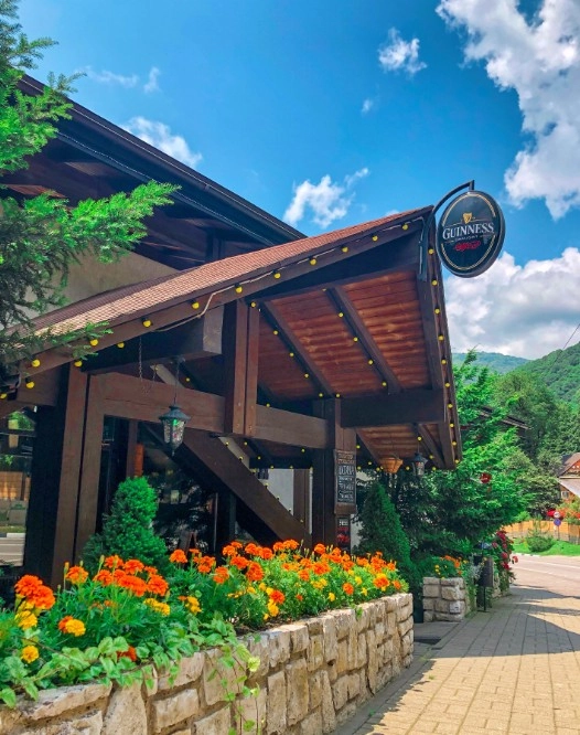 ​Ресторан "Трактир Трикони ".