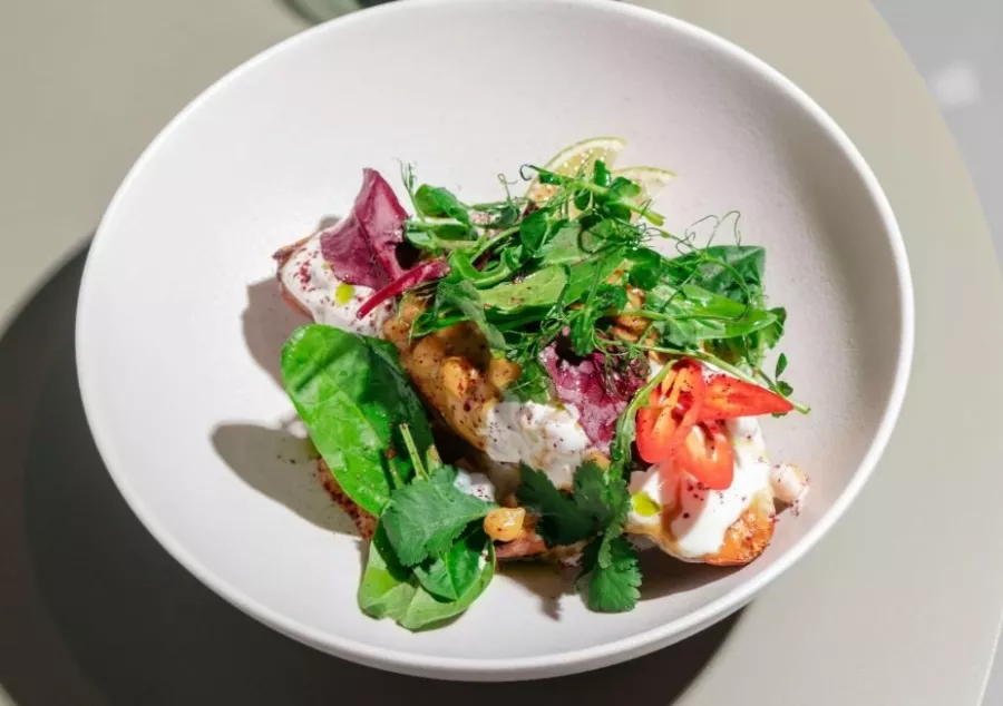 Кафе Raw to go kitchen в Красной Поляне: Веганское кафе, Веганская кухня, Заказ навынос, Завтрак, Заказ столиков,