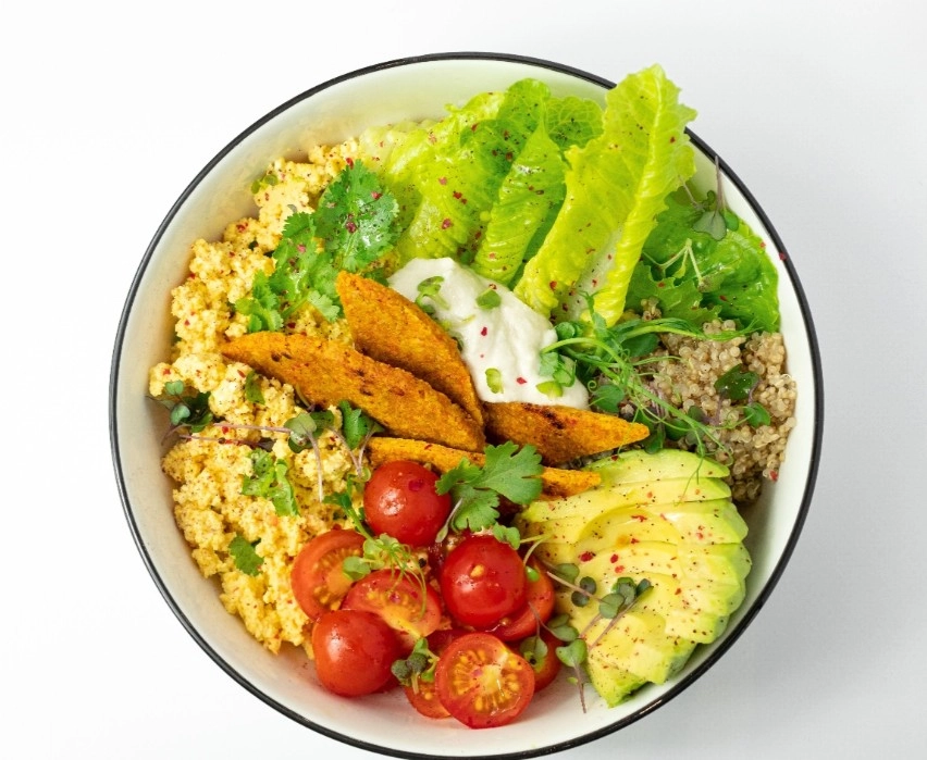 Кафе Raw to go kitchen в Красной Поляне: Веганское кафе, Веганская кухня, Заказ навынос, Завтрак, Заказ столиков,