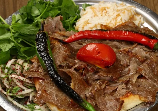 ​Быстрое питание "Kemer Kebab ".