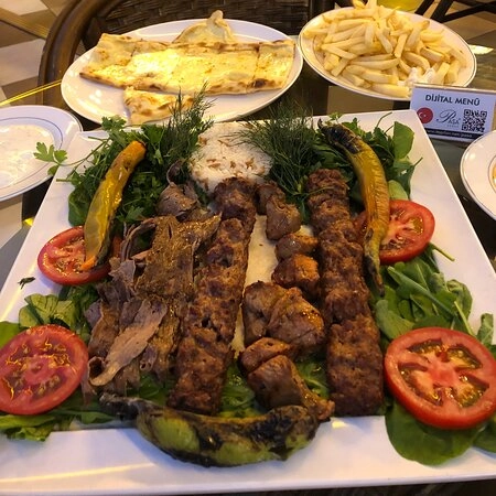 Быстрое питание Kemer Kebab в Красной Поляне: Шавермы, Бургеры, Чай, Пицца, Заказ навынос,