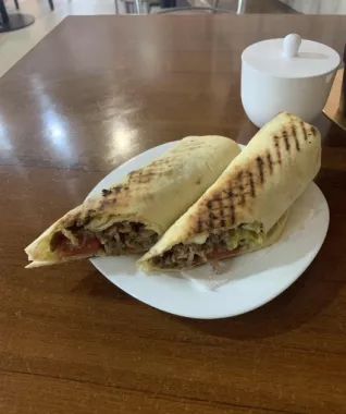 ​Быстрое питание "Kemer Kebab ".