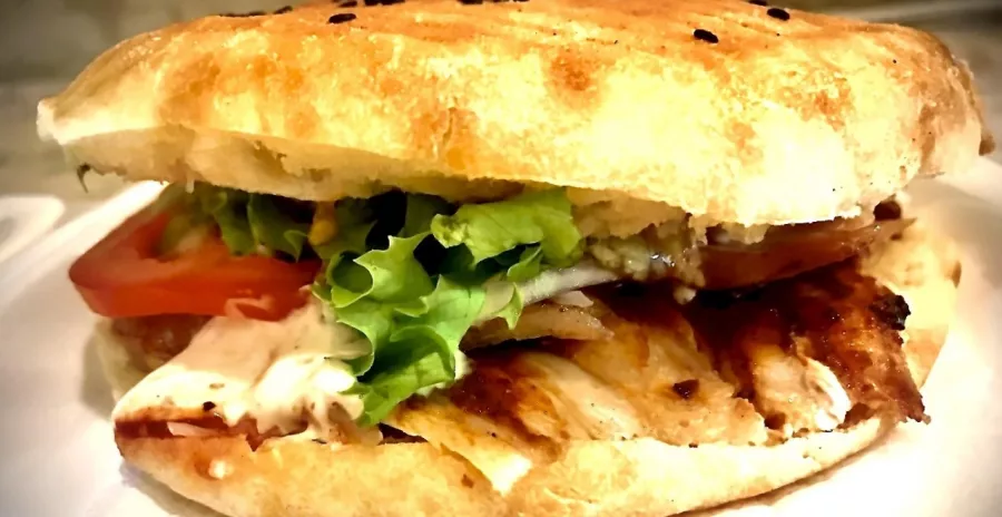 Быстрое питание Kemer Kebab в Красной Поляне: Шавермы, Бургеры, Чай, Пицца, Заказ навынос,
