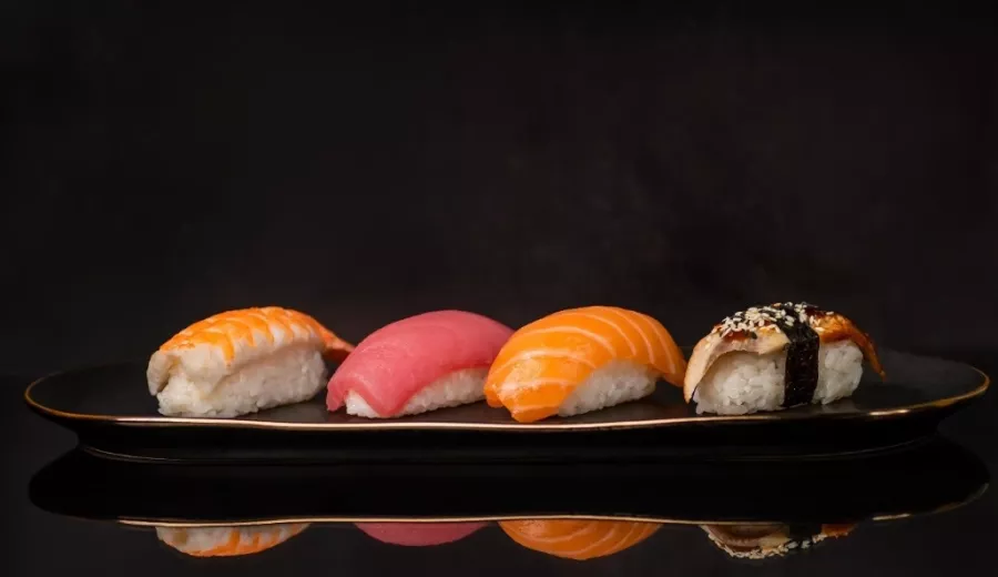 Служба доставки Sushiлка в Красной Поляне: Заказ навынос, Столики на улице, Доставка, Суши,