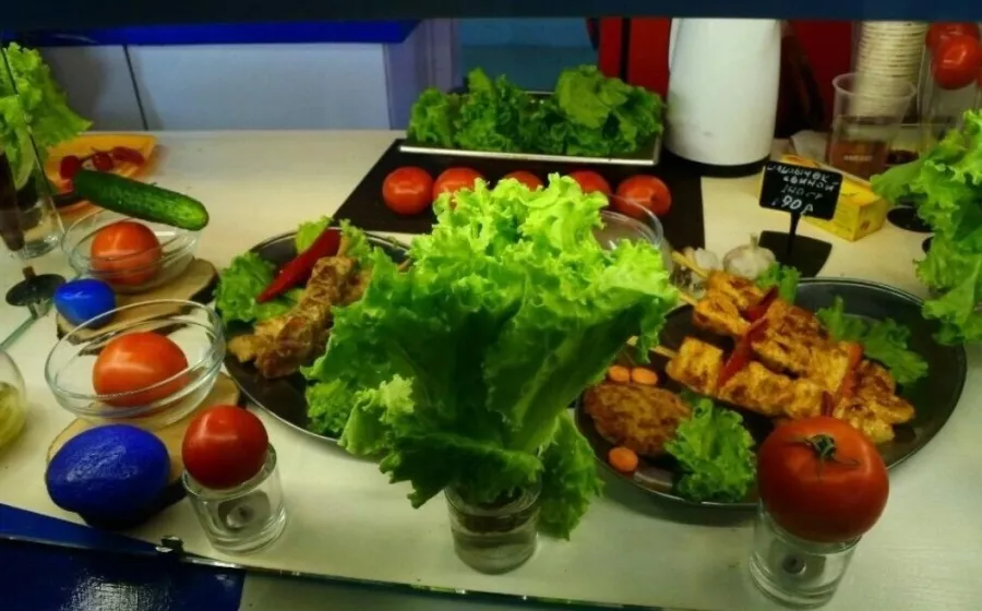 Кафе Greco Megusto в Красной Поляне: Заказ навынос, Летняя терраса, Сувлаки, Салаты, Шаурма,