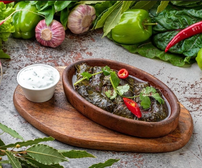 Ресторан Кинза в Красной Поляне: Кавказская кухня, Постное меню, Заказ навынос, Русская кухня, Заказ столиков, Летняя терраса,
