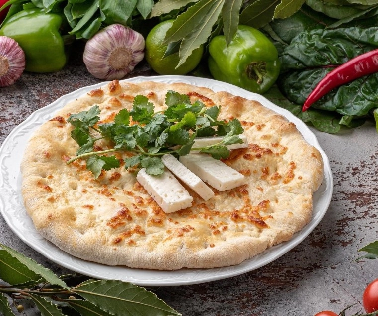 Ресторан Кинза в Красной Поляне: Кавказская кухня, Постное меню, Заказ навынос, Русская кухня, Заказ столиков, Летняя терраса,