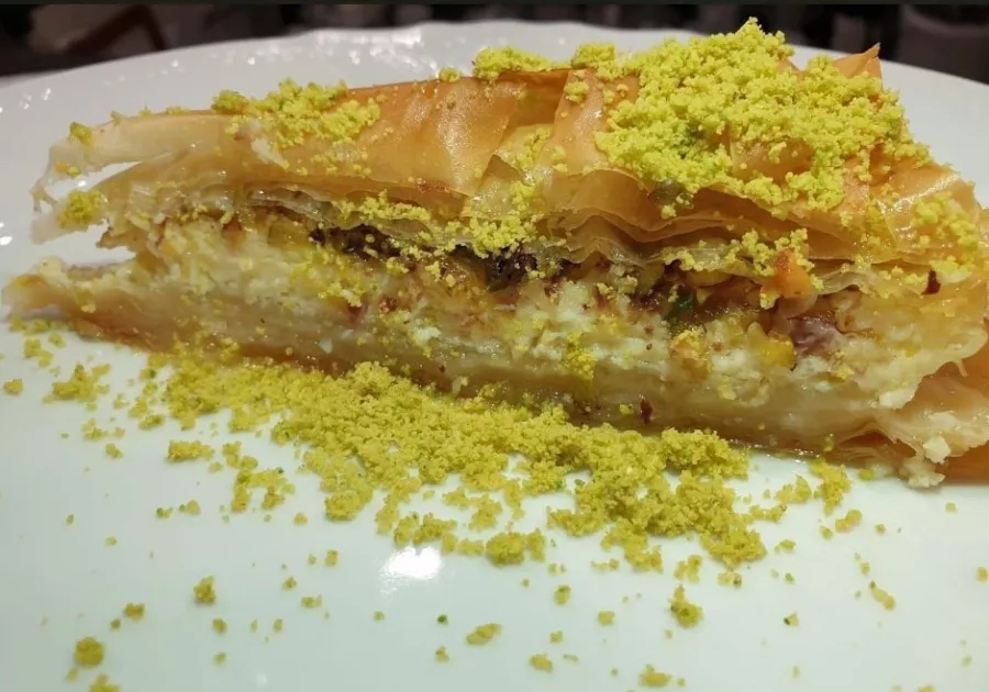 Ресторан Кинза в Красной Поляне: Кавказская кухня, Постное меню, Заказ навынос, Русская кухня, Заказ столиков, Летняя терраса,