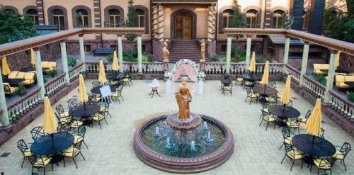 Банкетный зал Весенний дворец  в  Краснодаре