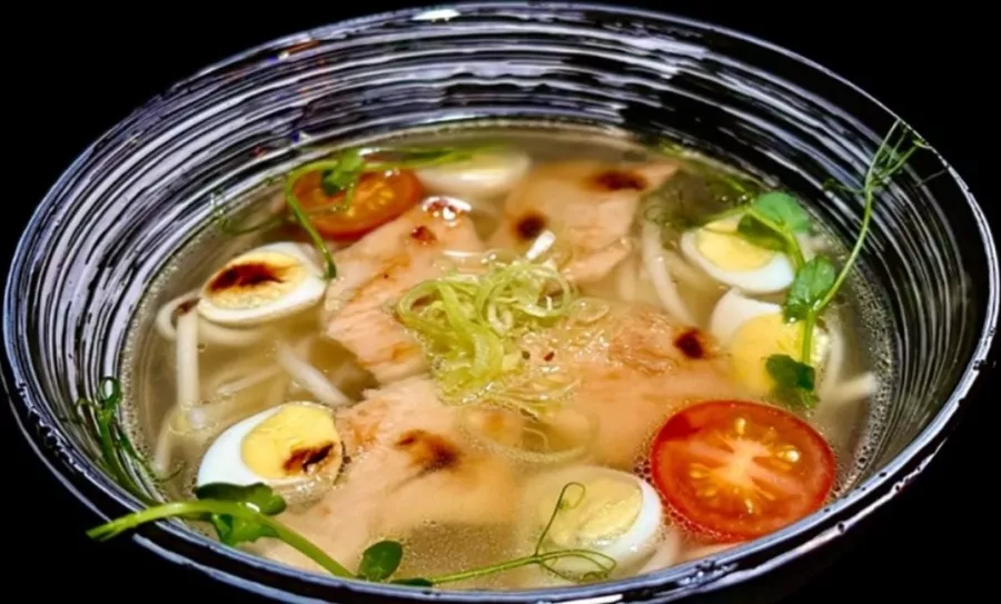 Ресторан The sushi в Красной Поляне: Тайская кухня, Заказ навынос, Винная карта, Японская кухня, Танцпол,