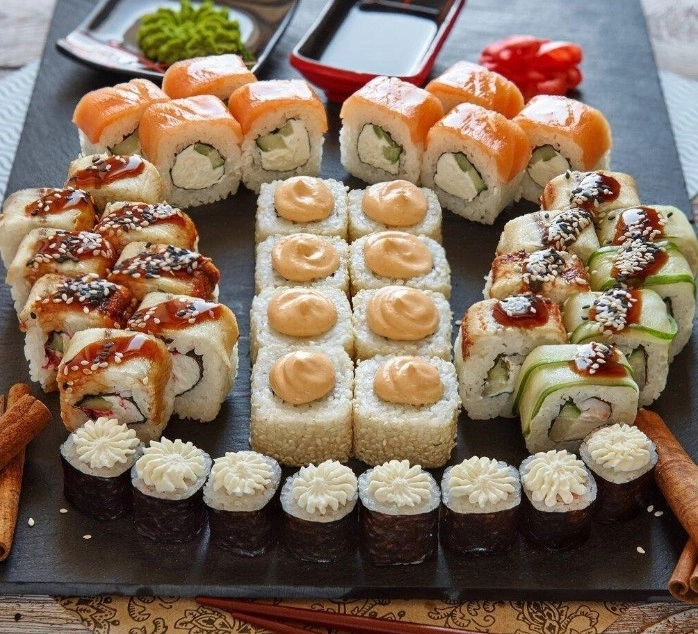 Ресторан The sushi в Красной Поляне: Тайская кухня, Заказ навынос, Винная карта, Японская кухня, Танцпол,