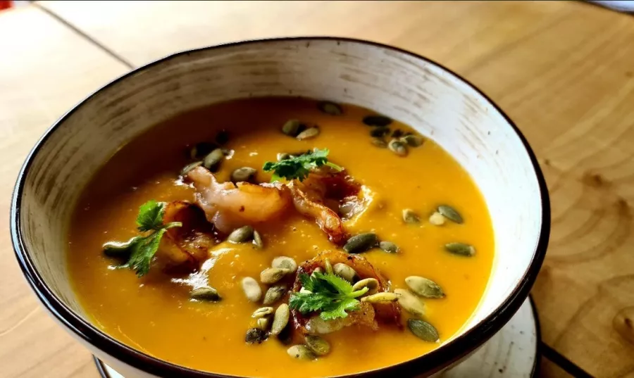 Кафе Гуляш-бар в Красной Поляне: Сербская кухня, Постное меню, Заказ навынос, Завтрак, Заказ столиков,
