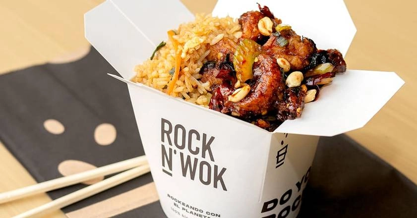 Кафе Rock`n`wok в Красной Поляне: Заказ навынос, Доставка, Пицца, Завтрак, Азиатская кухня,