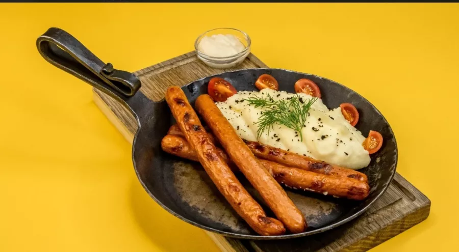 Ресторан Bierkeller в Красной Поляне: Пивной ресторан, Бизнес-ланч, Немецкая кухня, Заказ навынос, Винная карта, Русская кухня,