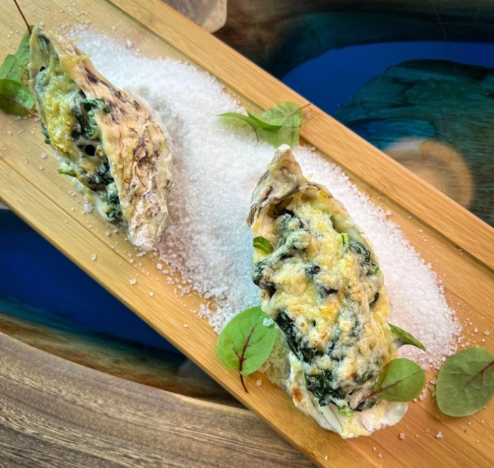 Раковарня Река&море в Красной Поляне: Раковарни, Авторская кухня, Заказ столиков, Винная карта, Стейки,