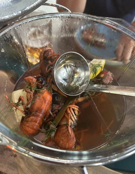 Раковарня Река&море в Красной Поляне: Раковарни, Авторская кухня, Заказ столиков, Винная карта, Стейки,