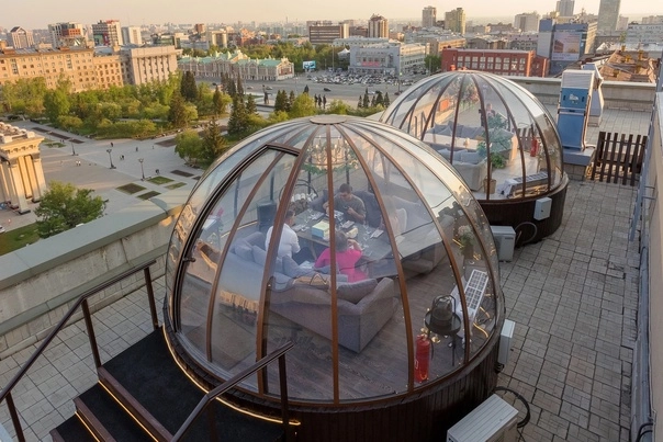 Ресторан Capsula в Красной Поляне: Гриль-бары, Заказ навынос, Винная карта, Восточная кухня, Заказ столиков,