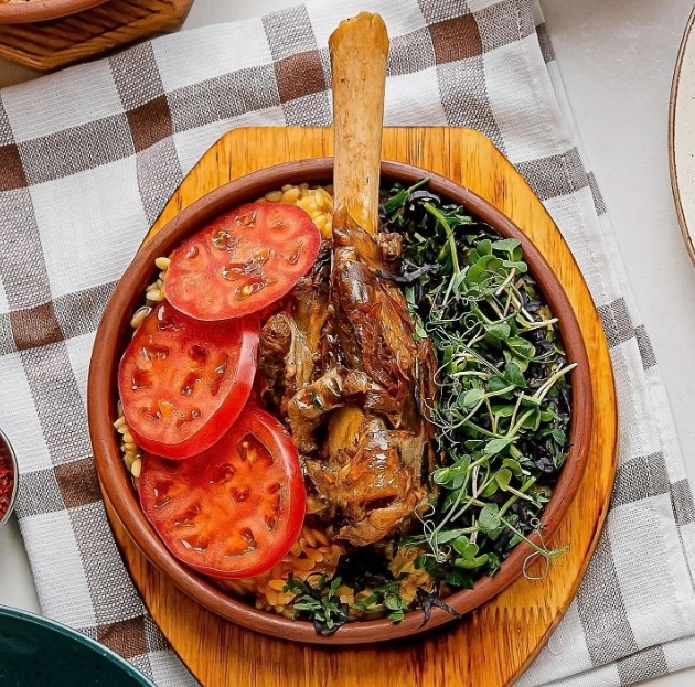 Ресторан Пхали&Хинкали в Красной Поляне: Еда, Хинкали, Заказ столиков, Детское меню, Шашлык, Летняя терраса, Заказ навынос,