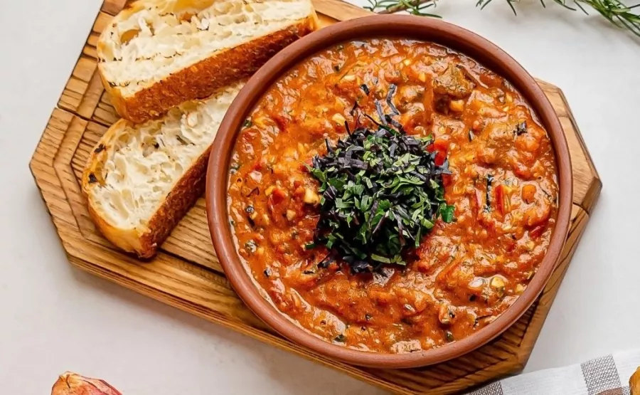 Ресторан Пхали&Хинкали в Красной Поляне: Еда, Хинкали, Заказ столиков, Детское меню, Шашлык, Летняя терраса, Заказ навынос,