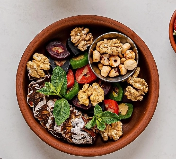 Ресторан Пхали&Хинкали в Красной Поляне: Еда, Хинкали, Заказ столиков, Детское меню, Шашлык, Летняя терраса, Заказ навынос,