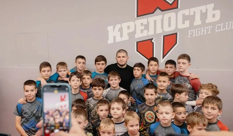 Академия единоборств Крепость в Красной Поляне: Бокс, Тайский бокс, Парковка, Развиваться, Кроссфит,