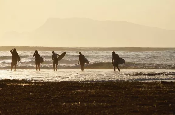Школа Сёрфинга «Surfmakers»