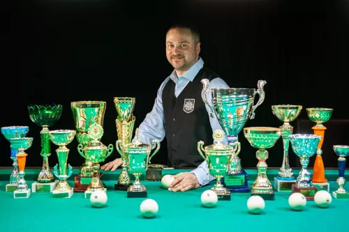 Бильярдный клуб 811  в  Москве