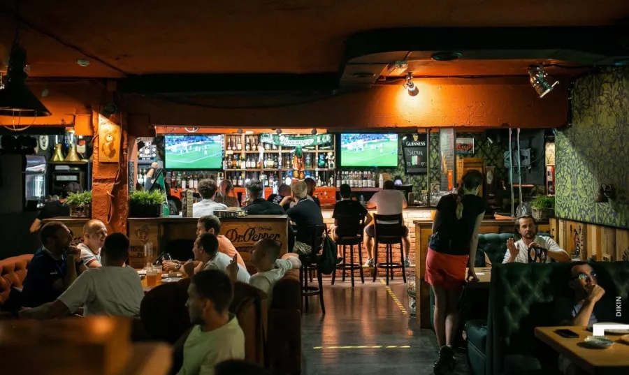 Ресторан-бар Olster Irish pub в Краснодаре: Ресторан, Бар, Спортивные мероприятия, Чилим, Авторская кухня , Европейская кухня , Развлечение,